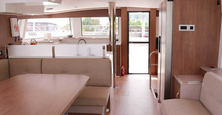 Rent a catamaran in Nanny Cay - Bali 4.6 - 5 + 1 cab.