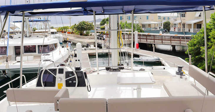 Rent a catamaran in Nanny Cay - Bali 4.6 - 5 + 1 cab.