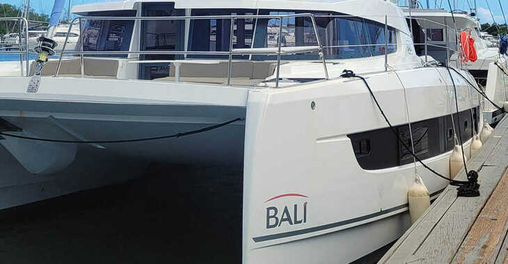 Alquilar catamarán en Tradewinds - Bali 4.2