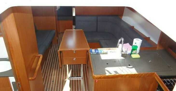Rent a sailboat in Zaton Marina - Bavaria Cruiser 37 - 3 cab.
