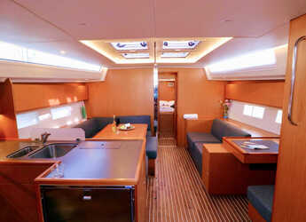 Rent a sailboat in Marina Kastela - Bavaria C50 Holiday - 5 cab.