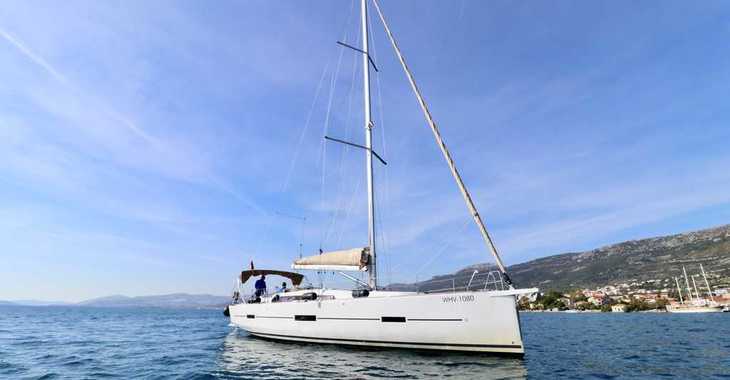 Rent a sailboat in Marina Kastela - Dufour 460 GL