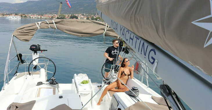 Chartern Sie segelboot in Marina Kastela - Sun Odyssey 440 