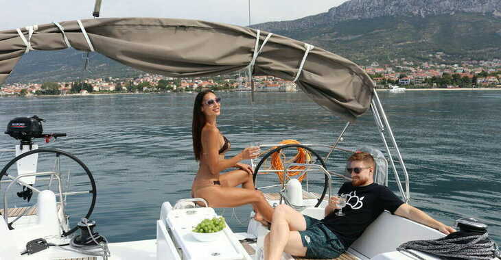 Rent a sailboat in Marina Kastela - Sun Odyssey 440 