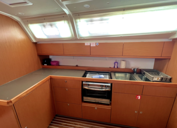 Rent a sailboat in Marina Kastela - Bavaria Cruiser 46 - 4 cab.