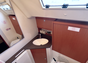 Rent a sailboat in Marina Kastela - Bavaria Cruiser 46 - 4 cab.