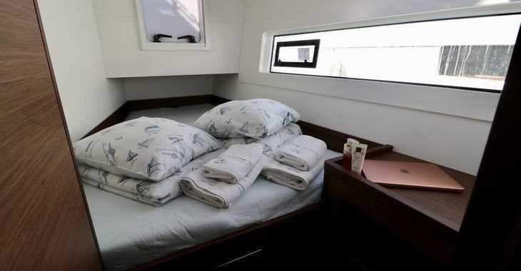Rent a catamaran in Marina Kastela - Lagoon 40 - 4 + 2 cab 