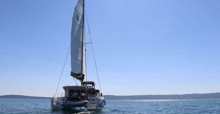 Louer catamaran à Marina Kastela - Lagoon 40 - 4 + 2 cab 