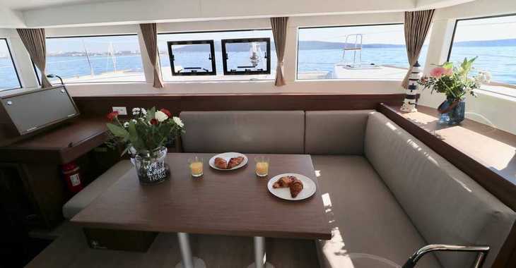 Rent a catamaran in Marina Kastela - Lagoon 40 - 4 + 2 cab 