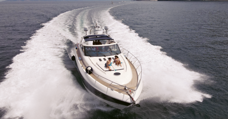 Louer yacht à Marina Skiathos  - Princess V65