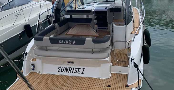 Chartern Sie motorboot in Naviera Balear - Bavaria Sport 330 Open
