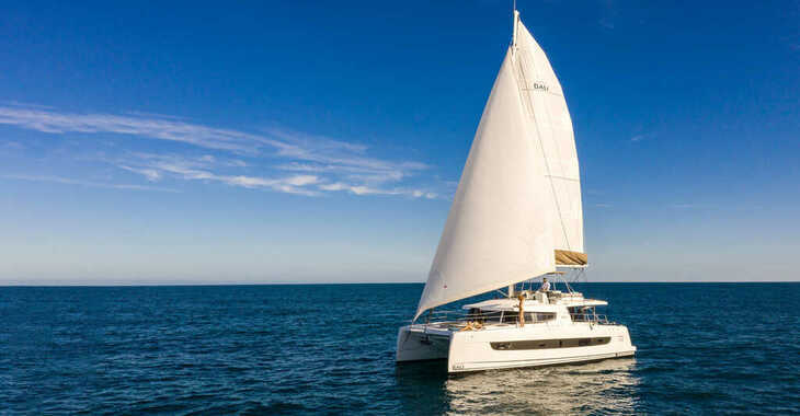 Rent a catamaran in Club Naútico de Sant Antoni de Pormany - Bali 4.6