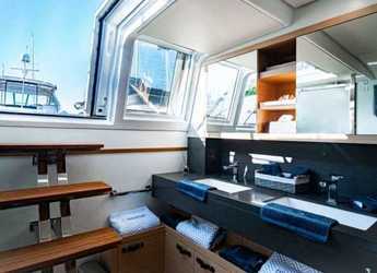 Rent a power catamaran  in American Yacht Harbor - Lagoon 63