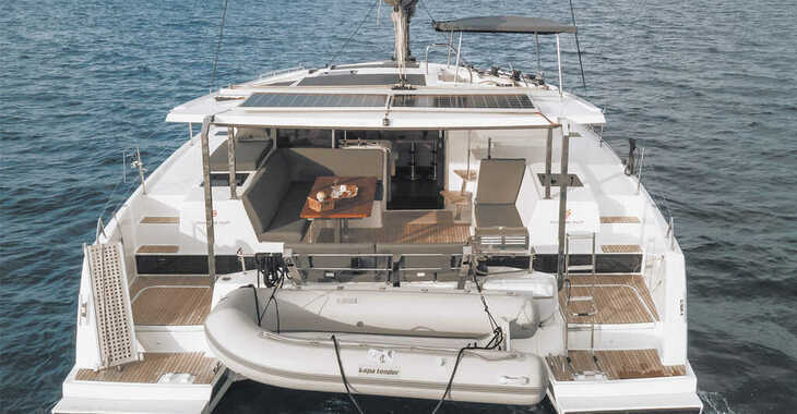 Rent a catamaran in Lavrion Marina - Isla 40