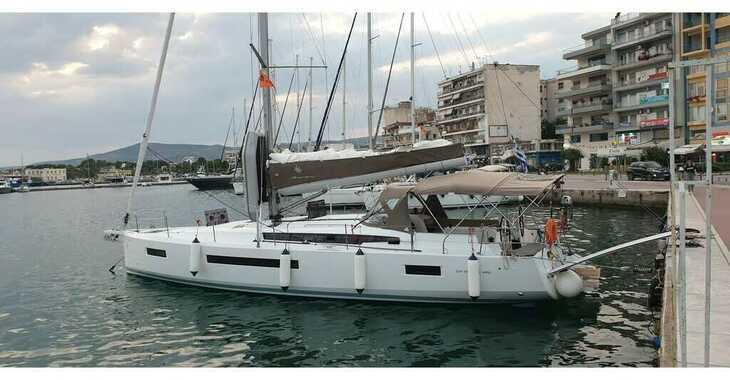 Alquilar velero en Volos - Sun Odyssey 490