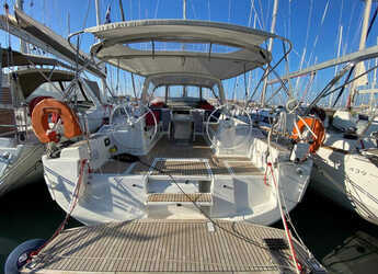 Rent a sailboat in Nidri Marine - Oceanis 41.1