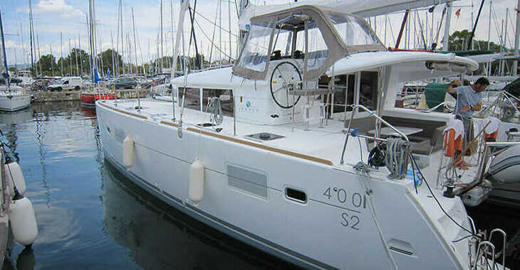 Louer catamaran à Alimos Marina - Lagoon 400 S2