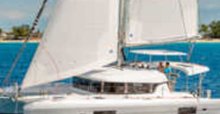Alquilar catamarán en Puerto del Rey Marina - Lagoon 420
