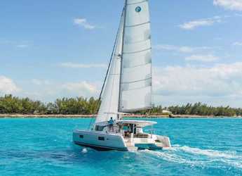 Rent a catamaran in Puerto del Rey Marina - Lagoon 420