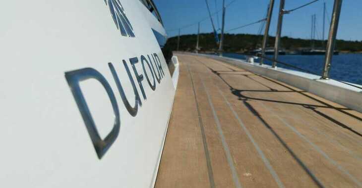Rent a sailboat in Marina di Portisco - Dufour 470