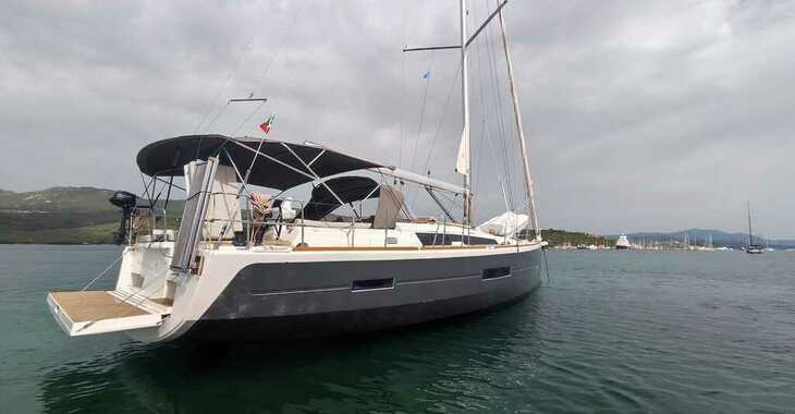 Rent a sailboat in Punta Nuraghe - Dufour 520 GL