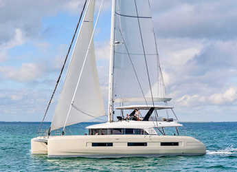 Louer catamaran à Marina Ibiza - Lagoon Sixty 5