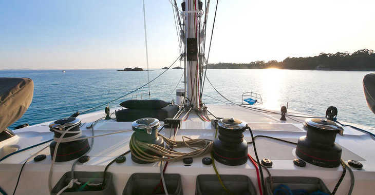 Chartern Sie katamaran in Naviera Balear - Lagoon Sixty 5