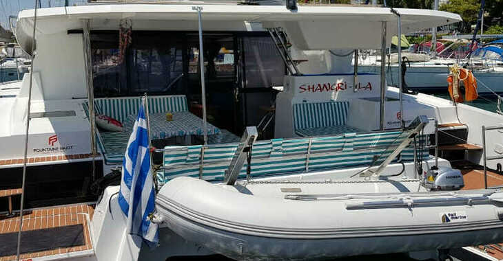 Rent a catamaran in Marina Gouvia - Astréa 42