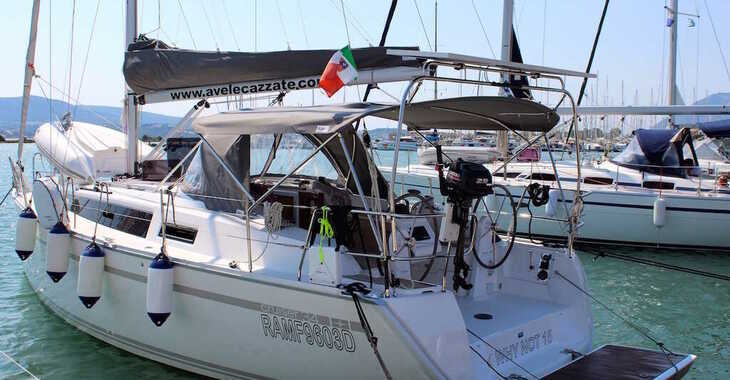 Rent a sailboat in Lefkas Marina - Bavaria 34 Cruiser