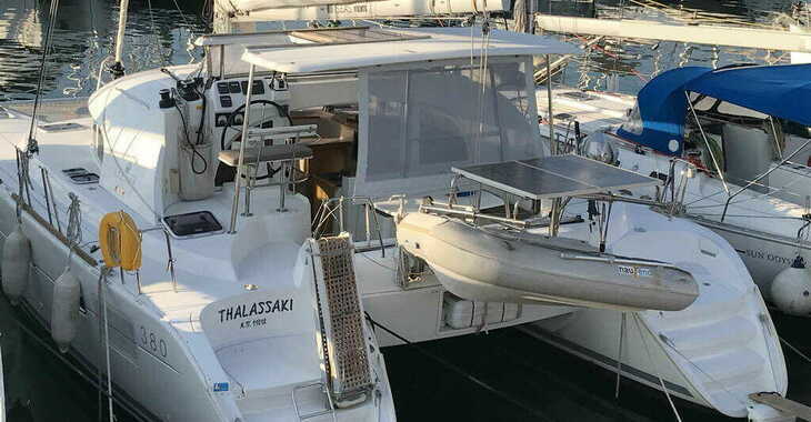 Rent a catamaran in Alimos Marina - Lagoon 380