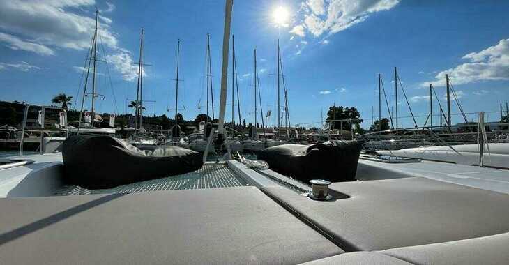 Rent a catamaran in Marina Gouvia - Lagoon 40
