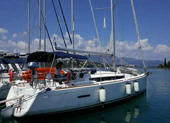 Chartern Sie segelboot in Marina Gouvia - Sun Odyssey 389