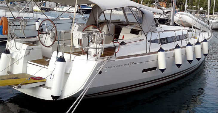 Rent a sailboat in Lazure Meljine Marina - Sun Odyssey 439