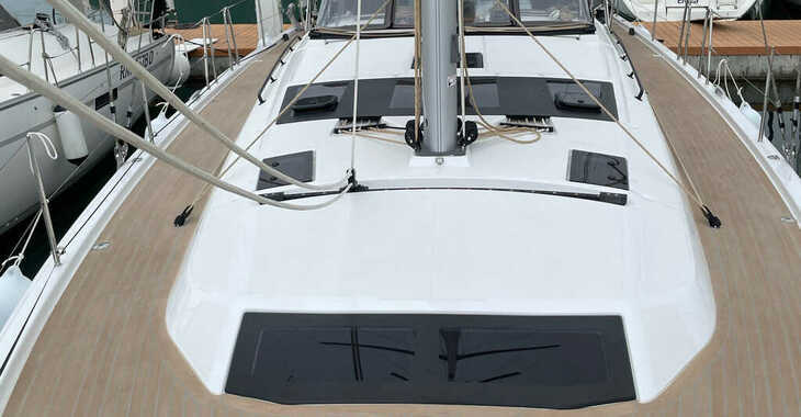 Rent a sailboat in Marina d'Arechi - Dufour 470
