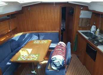 Rent a sailboat in Marina d'Arechi - Delphia 40
