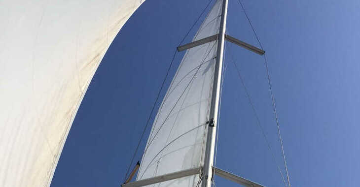 Rent a sailboat in Marina d'Arechi - Sun Odyssey 43 