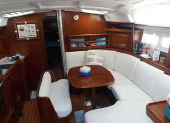 Rent a sailboat in Marina d'Arechi - Oceanis 423