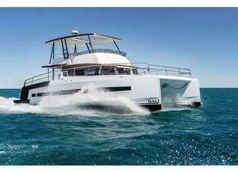 Rent a power catamaran  in Porto Capo d'Orlando Marina - Bali 4.3 Motor Yacht