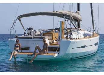 Rent a sailboat in Porto Lotti  - Dufour 520 Grand Large