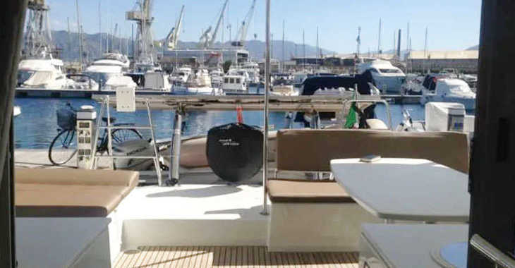 Louer catamaran à Marina di Villa Igiea - Lagoon 450  Fly (A/C-Generator-Watermaker-SolarPanel)