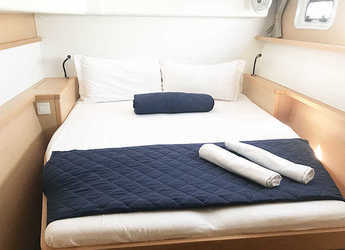 Chartern Sie katamaran in Marina di Villa Igiea - Lagoon 450  Fly (A/C-Generator-Watermaker-SolarPanel)