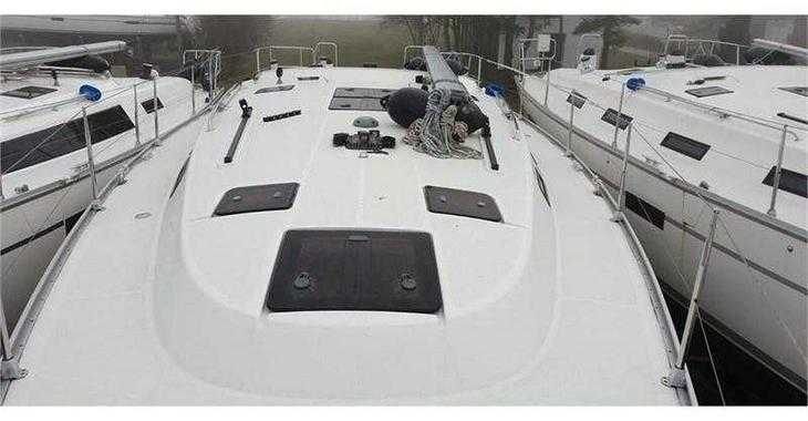 Rent a sailboat in Lemmer - Bavaria Cruiser 40 (3Cab)