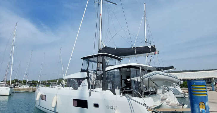 Alquilar catamarán en Marina Sukosan (D-Marin Dalmacija) - Lagoon 42 