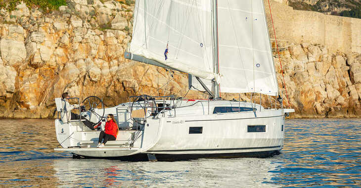 Chartern Sie segelboot in ACI Marina Dubrovnik - Oceanis 40.1