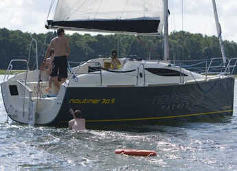 Rent a sailboat in Marina di Navene - Nautiner 30S Race