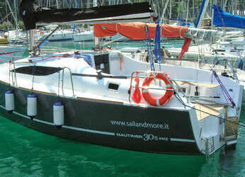 Rent a sailboat in Marina di Navene - Nautiner 30S Race