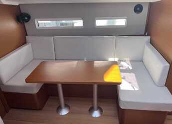 Alquilar velero en Volos - Sun Odyssey 410
