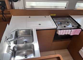 Alquilar velero en Volos - Sun Odyssey 410