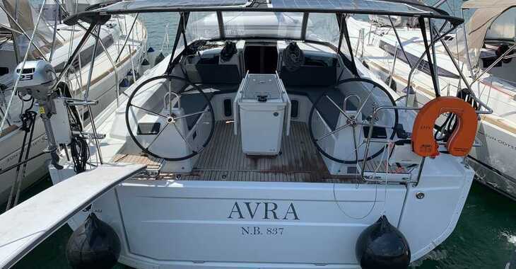 Rent a sailboat in Volos - Oceanis 40.1