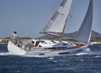 Chartern Sie segelboot in Paros Marina - Sun Odyssey 440